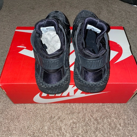 Women’s Nike huaraches - Picture 2 of 6